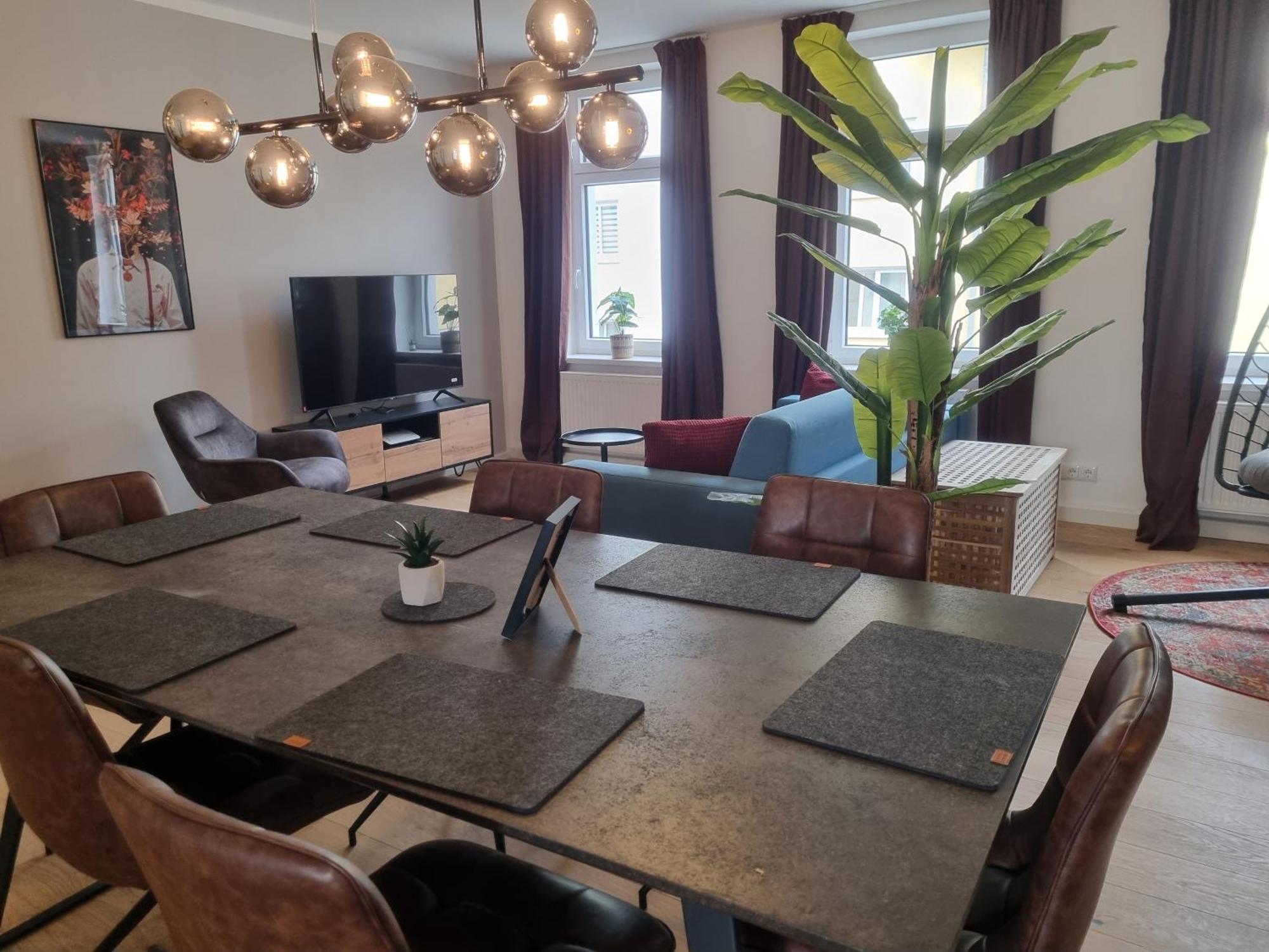 Maremar - Style-Loft Am Ferberturm - 2 Schlafzimmer - Luxus Boxspringbett - Arbeitsplaetze - Highspeed Wlan 格拉 外观 照片